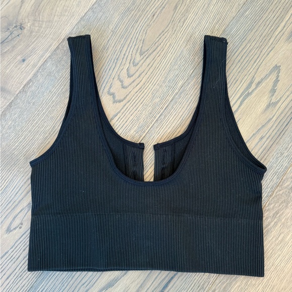 BRAND NEW urban outfitters scoop tank top - Picture 2 of 3